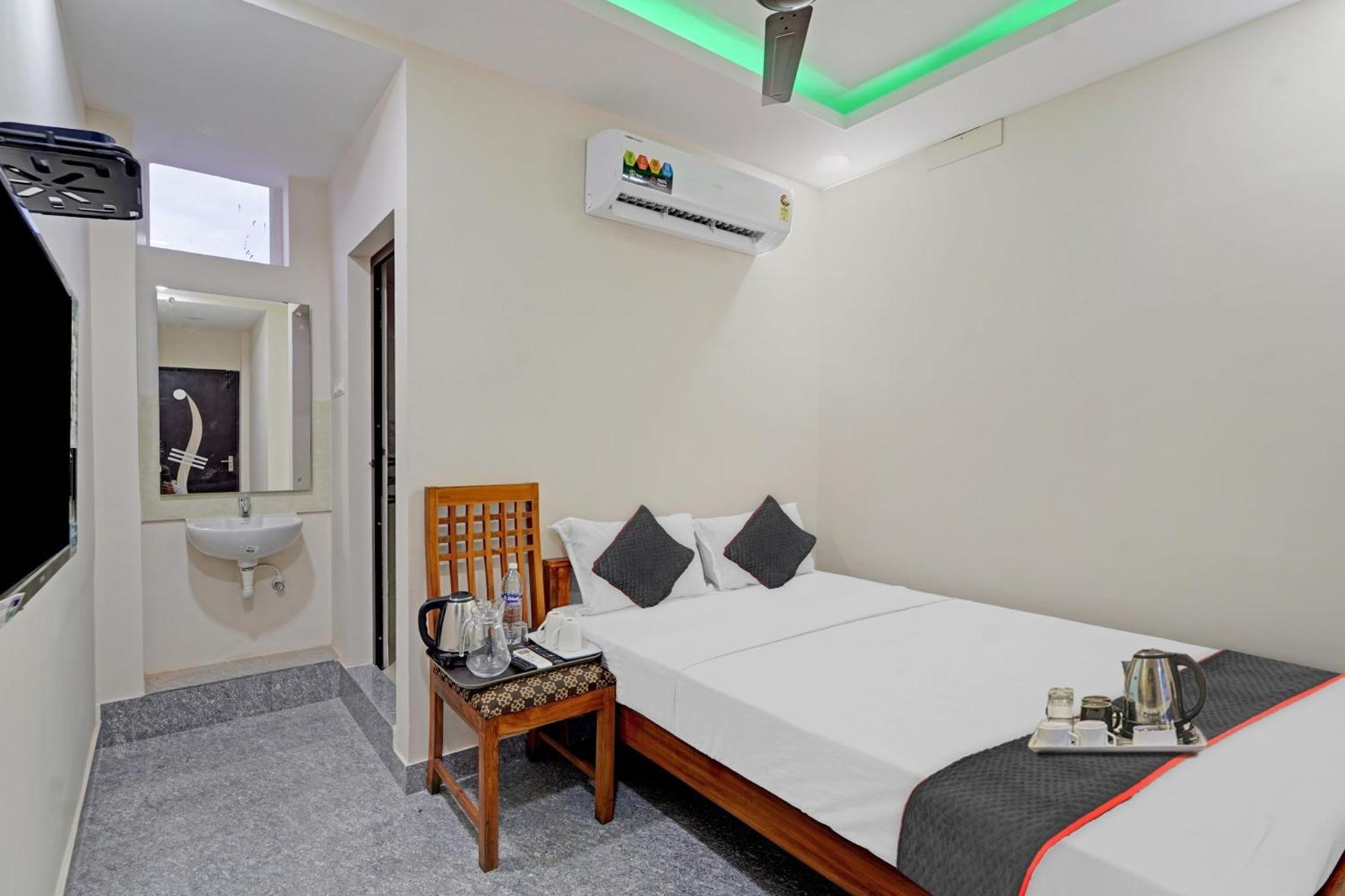 Super Townhouse 1096 Hotel Redfox Nungambakkam Near Apollo & Shankar Nethralaya Hospital Τσενάι Εξωτερικό φωτογραφία